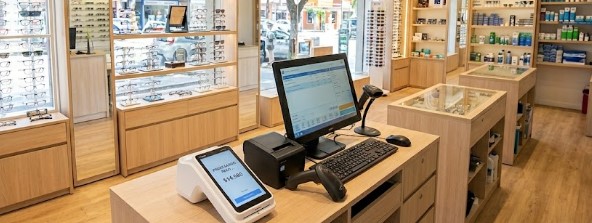 mostrador-en-optica-caja-registradora