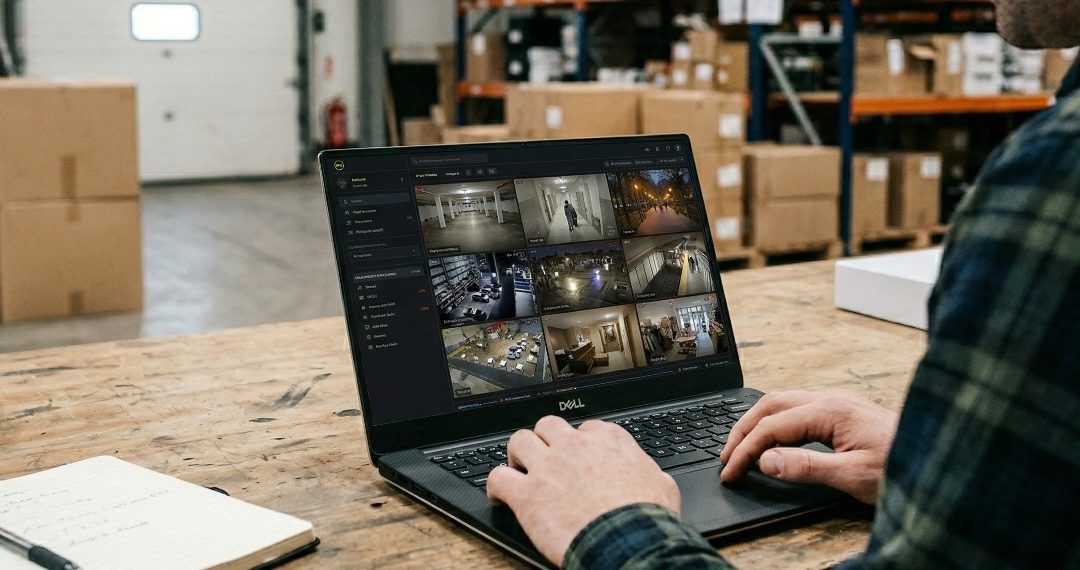 Cómo monitorear tu negocio de forma remota con cámaras cloud